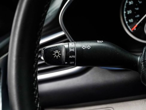 Used 2023 Genesis G70 3.3T RWD image 37