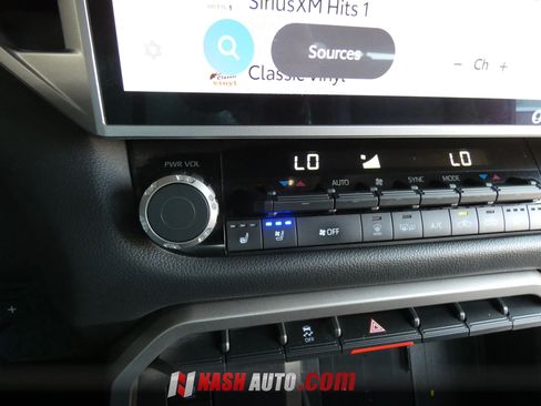 Used 2024 Toyota Tundra Limited w/ Power Package AWD/4WD image 59