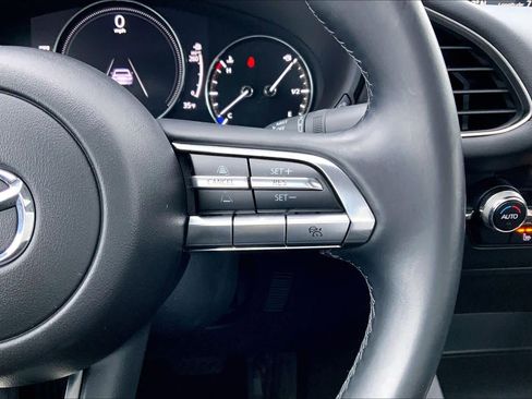 Used 2022 MAZDA MAZDA3 s image 24
