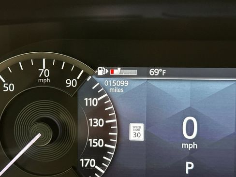 Certified 2021 Land Rover Range Rover Velar R-Dynamic S image 34