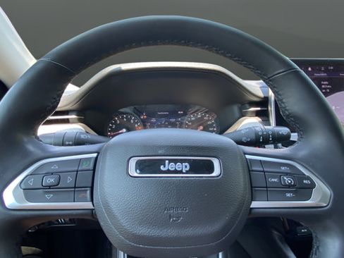 Used 2022 Jeep Compass Latitude AWD/4WD image 15