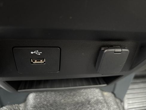 Used 2022 Ford F350 XL w/ Power Equipment Group image 14