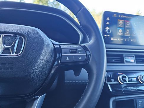 Used 2023 Honda Pilot Touring image 35