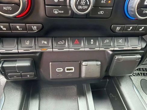 Used 2023 Chevrolet Silverado 2500 High Country AWD/4WD image 5