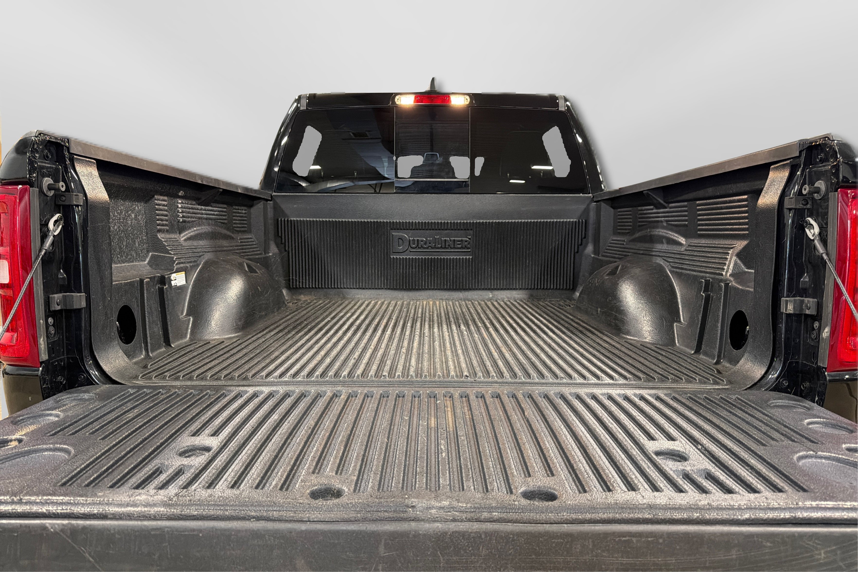 Used 2026 RAM 1500 Laramie AWD/4WD image 46