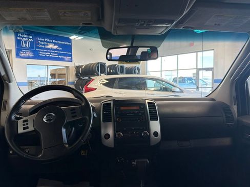 Used 2011 Nissan Frontier PRO-4X w/ Pro-4x Luxury Pkg AWD/4WD image 9