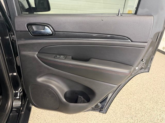 Used 2019 Jeep Grand Cherokee Trailhawk w/ Trailhawk Luxury Group AWD/4WD image 23