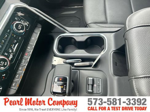 Used 2025 GMC Sierra 1500 Denali w/ Denali Reserve Package AWD/4WD image 21