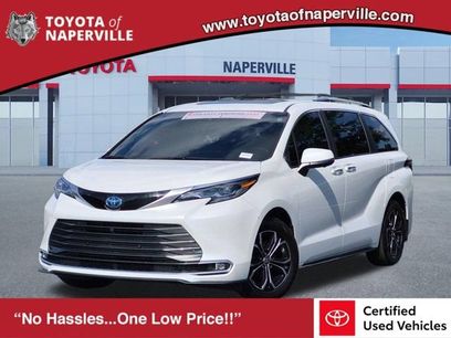 Certified 2025 Toyota Sienna Platinum