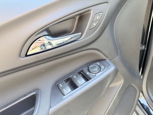 Used 2022 Chevrolet Equinox RS w/ RS Leather Package image 13