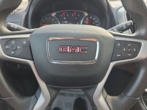 Used 2023 GMC Terrain SLE w/ LPO, Floor Liner Package FWD image 22