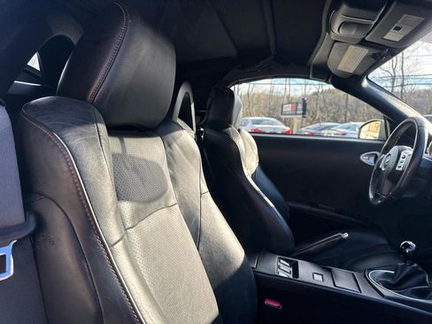 Used 2004 Nissan 350Z Touring image 40