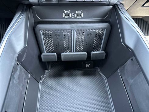 New 2025 RAM 2500 Big Horn image 24