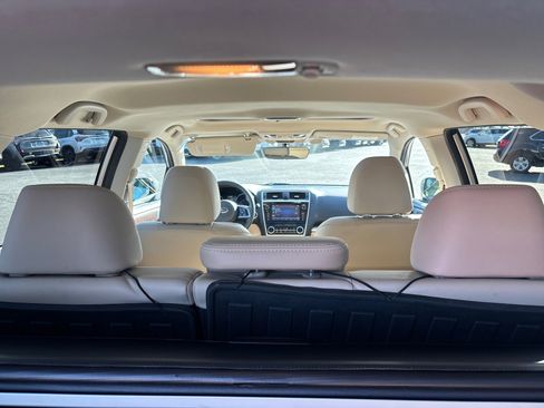 Used 2019 Subaru Outback 2.5i Limited w/ Popular Package #2 image 53