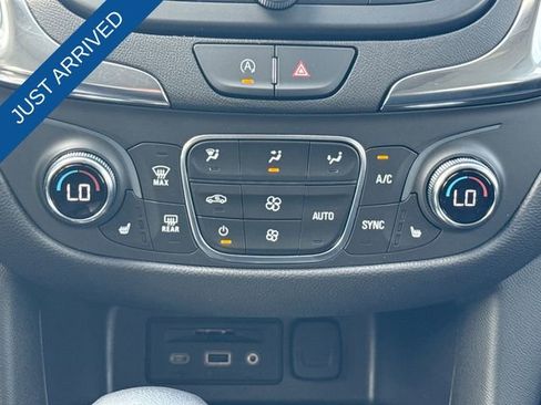 Used 2024 Chevrolet Equinox LT image 19
