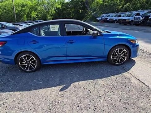 New 2025 Nissan Sentra SR w/ SR Premium Package image 7