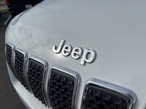 Used 2021 Jeep Cherokee Latitude Lux w/ Comfort/Convenience Group image 8