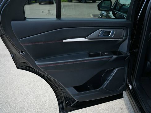 Used 2025 Ford Explorer ST-Line RWD image 26