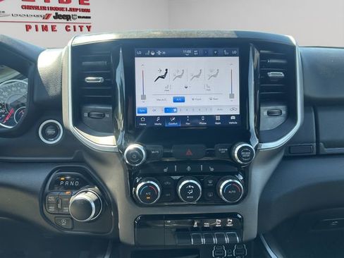 Used 2022 RAM 1500 Big Horn AWD/4WD image 18