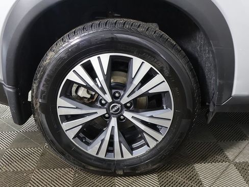 Used 2023 Nissan Rogue SV AWD/4WD image 18