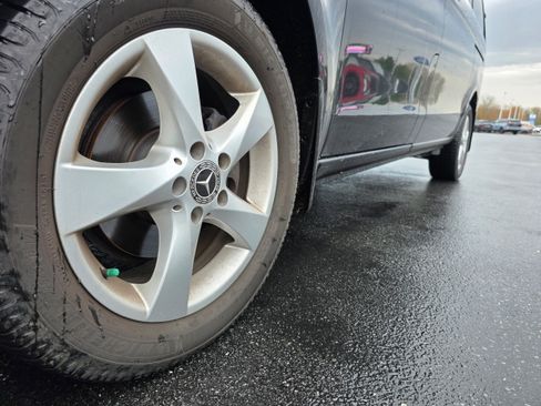 Used 2020 Mercedes-Benz Metris Passenger image 19