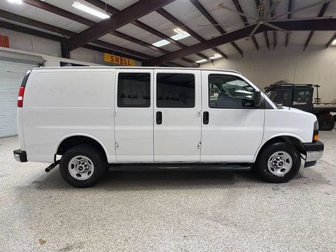 Used 2020 GMC Savana 2500 w/ Driver Convenience Package RWD image 9