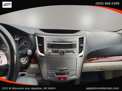 Used 2011 Subaru Outback 2.5i Limited w/ PWR Moonroof Pkg AWD/4WD image 23