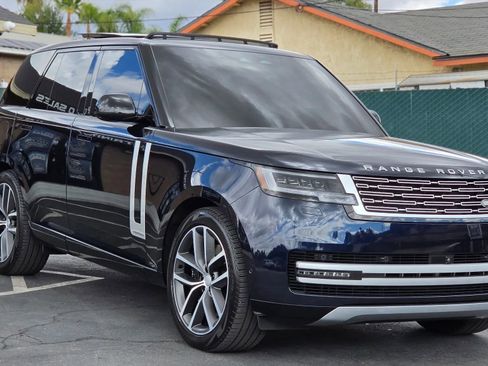 Used 2025 Land Rover Range Rover Autobiography AWD/4WD image 2