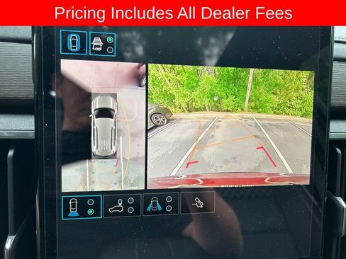 Used 2025 GMC Acadia Denali w/ Super Cruise Package FWD image 8