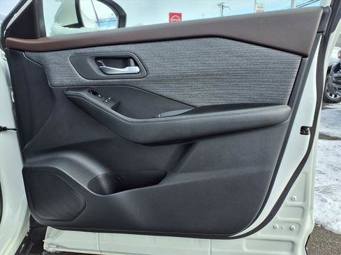 Certified 2023 Nissan Rogue SV image 12