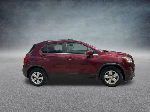 Used 2016 Chevrolet Trax LT w/ LT Convenience Package FWD image 6
