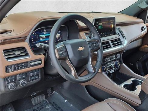 Used 2024 Chevrolet Tahoe High Country AWD/4WD image 10