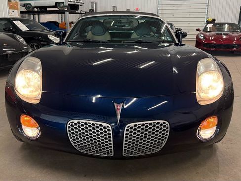 Used 2006 Pontiac Solstice Convertible w/ Premium Package RWD image 13