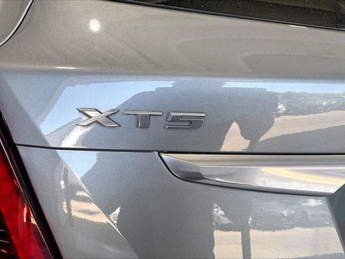 Used 2023 Cadillac XT5 Luxury FWD image 9