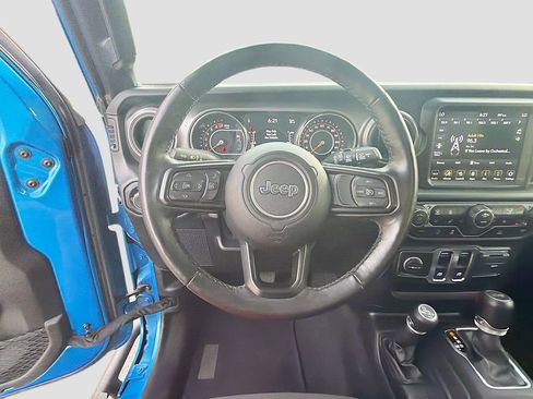 Used 2022 Jeep Wrangler Sport AWD/4WD image 33