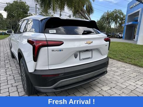 Used 2024 Chevrolet Blazer EV LT AWD/4WD image 35