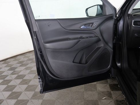 Used 2023 Chevrolet Equinox LT image 19