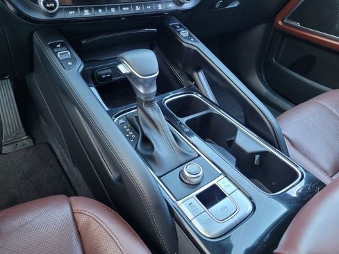 Certified 2024 Kia Telluride EX w/ EX Captain's Chair Package FWD image 23