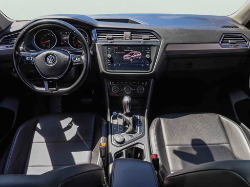 Used 2019 Volkswagen Tiguan SE w/ Panoramic Sunroof Package image 20
