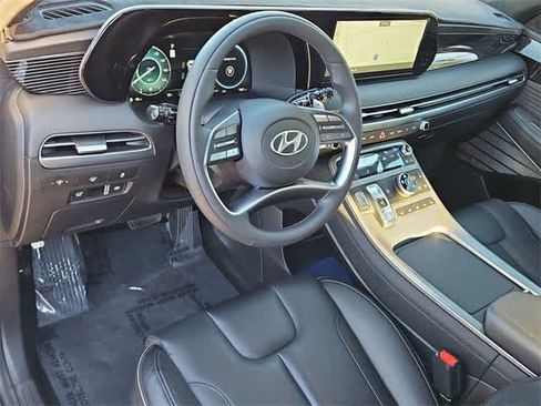 Used 2024 Hyundai Palisade Calligraphy image 10