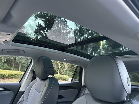 New 2026 Volkswagen Tiguan SE image 22