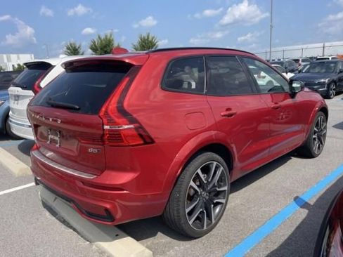 Used 2025 Volvo XC60 B5 Ultra AWD/4WD image 4