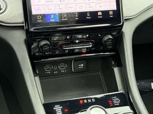 Used 2023 Jeep Grand Cherokee L Overland w/ Luxury Tech Group IV image 17