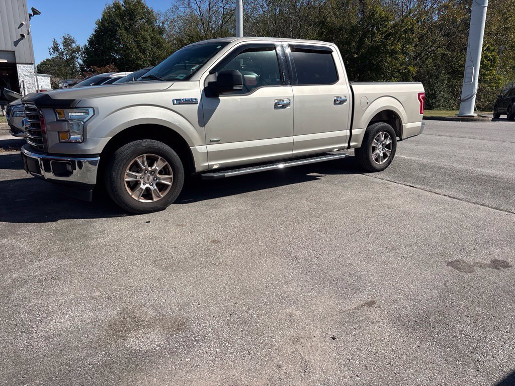 Used 2017 Ford F150 XLT w/ Equipment Group 302A Luxury RWD image 2