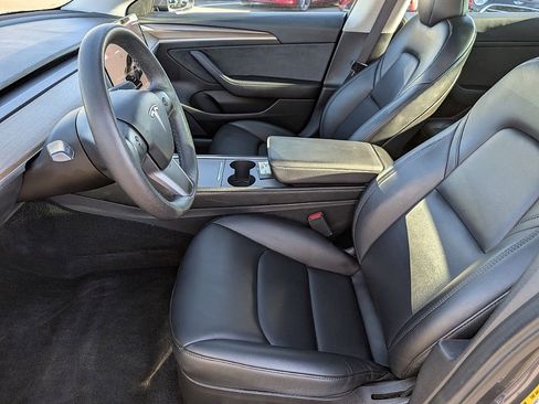 Used 2023 Tesla Model 3 Standard Range image 24