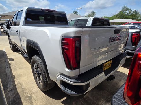 Used 2024 GMC Sierra 2500 Denali w/ Denali Reserve Package AWD/4WD image 5