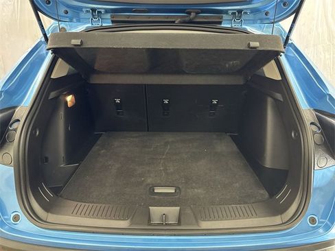 Certified 2025 Chevrolet Trax LT w/ Driver Confidence Package image 23