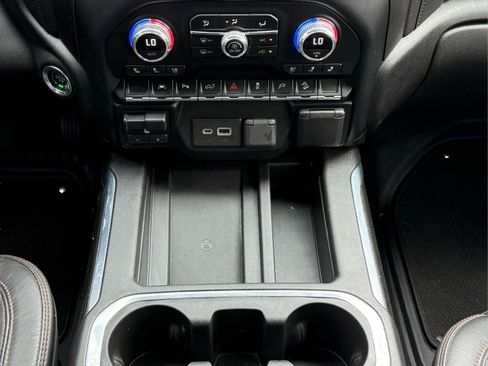 Used 2022 GMC Sierra 1500 AT4 w/ AT4 Premium Package AWD/4WD image 25