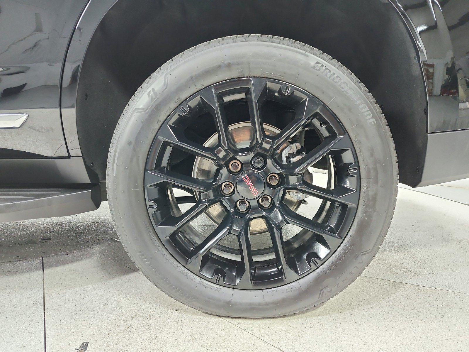 Used 2026 GMC Yukon Elevation w/ Elevation Premium Package AWD/4WD image 50