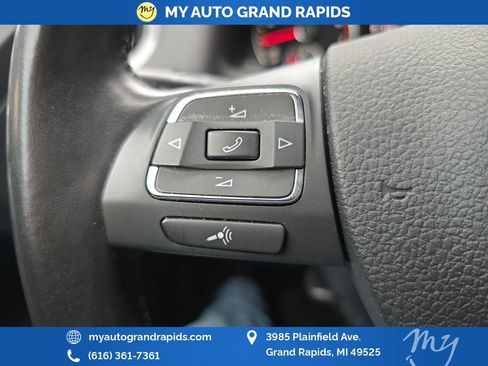 Used 2013 Volkswagen Tiguan S FWD image 16